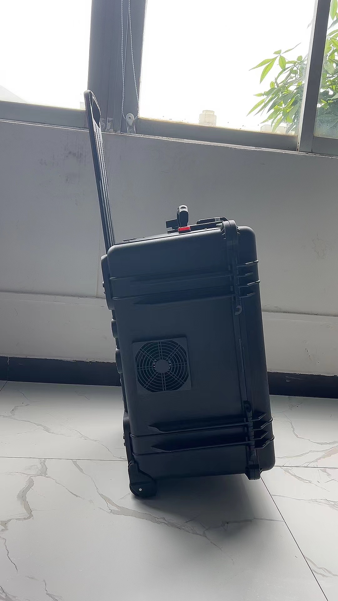 遵义手拉箱型移动通信干扰器